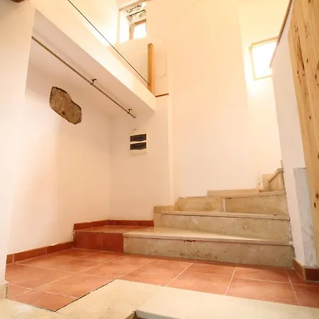 Duplex En Planta Baja Junto A La Catedral *